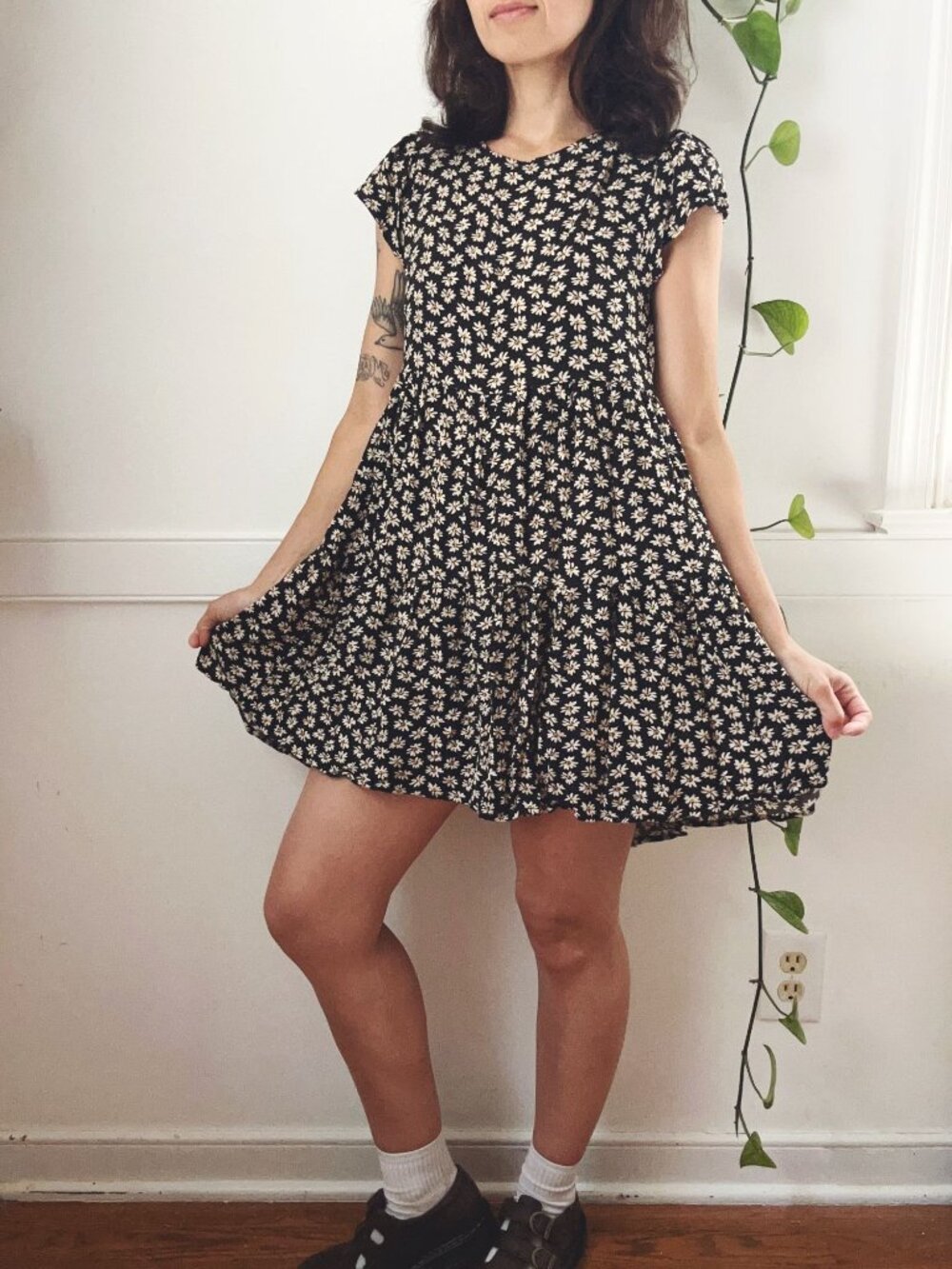 Floral Black & White Short Sleeve Babydoll Dress Open Back Tie Daisy Print S Ame - Picture 5 of 10